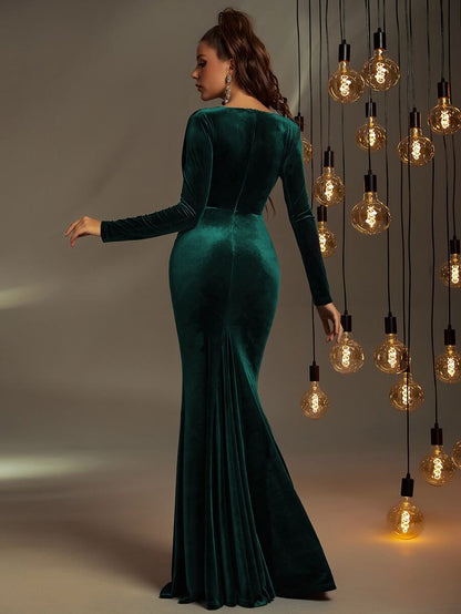 Rovika Fashion Women's Emerald Green Velvet Plunging V-Neck Mermaid Evening Gown