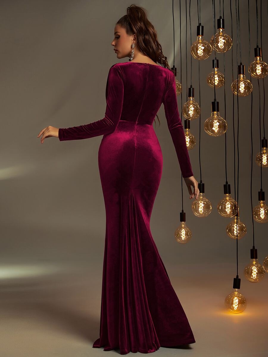 Rovika Fashion Women's Wine Maroon Velvet Plunging V-Neck Mermaid Evening Gown